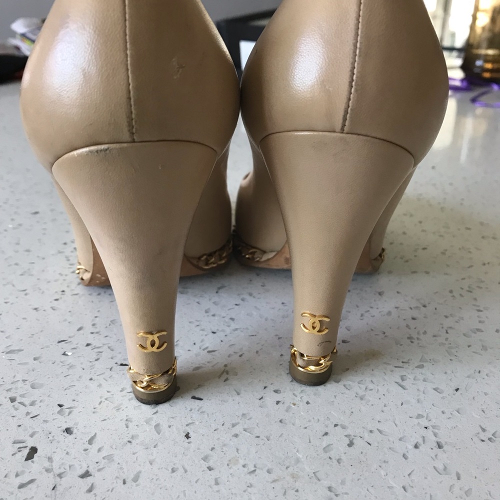 Authentic Chanel heels - Picture 4 of 8